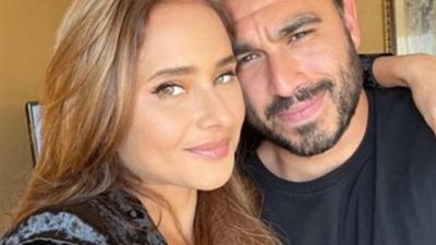 زوج نيللى كريم يعبر عن حبه لها بطريقة رومانسية