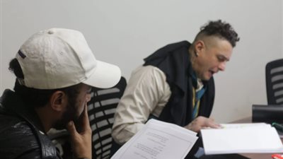 أحمد الفيشاوى يعود لفيلم ”عودة طاقية الإخفا” بعد الإطمئنان على والدته