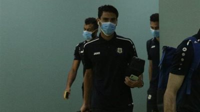 الإسماعيلي يصل برج العرب.. وغرفة لاعبي المصري ”خاوية”