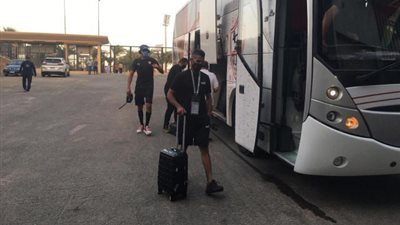 الزمالك يصل استاد القاهرة لمواجهة المقاصة