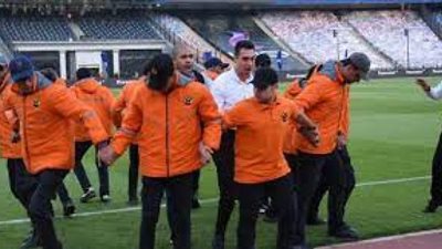 الأطقم الأمنية للمجموعة الافريقية تؤمن مباراة الزمالك والمحلة .. الليلة