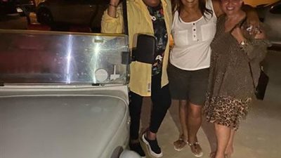 أحلى صحبة بالتوك توك.. هالة صدقي برفقة إلهام شاهين ومحمد فؤاد