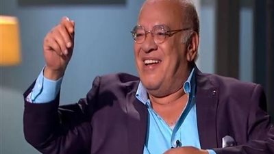 صلاح عبدالله يعبر عن سعادته بالمشاركة في خماسيات ”نصيبى وقسمتك”