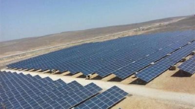 السيسي يتفقد مجمع بنبان للطاقة الشمسية بأسوان