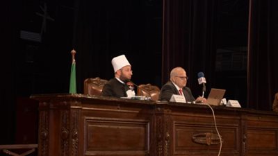 بالصور .. تفاصيل لقاء مستشار رئيس الجمهورية للشئون الدينية بطلاب جامعة القاهرة