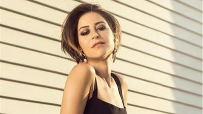 منة شلبى ترد على منتقدى الفنانين: بلاش نحكم على بعض ومحدش عارف هيروح فين