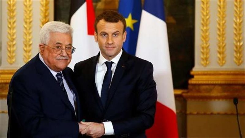 ماكرون ومحمود عباس