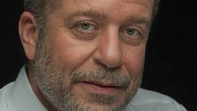 شريف منير عن شويكار:”كانت بتشجعني وبتديني طاقة إيجابية”