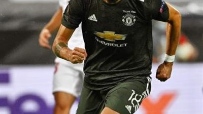 الشوط الأول.. التعادل الأيجابي يسيطر على مواجهة اليونايتد وإشبيلية