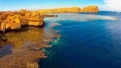 قصة «البحيرة المسحورة» التى تُحقق الأماني وتُغير ألوانها 7 مرات أمام عينيك