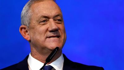 اليمين الإسرائيلي يهاجم جانتس بعد اجتماعه مع عباس