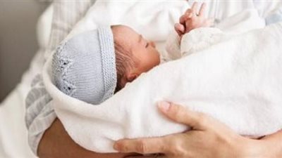 قصة ميلاد أول طفل فى عام 2022