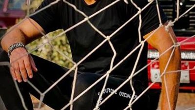 بالفيديو.. محمد نور يطرح أحدث أغانيه ”جانى في ملعبى”