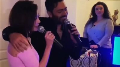 دويتو غنائي يجمع تامر حسني بزوجته.. إليك التفاصيل