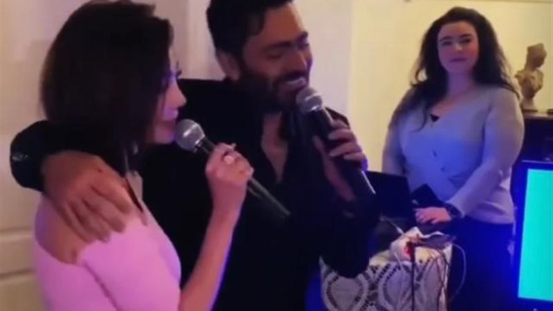 تامر وزوجته