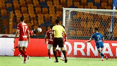 75 دقيقة.. الأهلي يتقدم على أسوان بهدف ويخسر لاعبين للإصابة