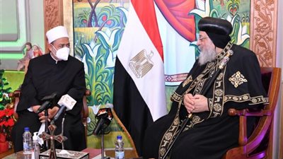 كلمات مؤثرة.. كيف تبادل شيخ الأزهر وقداسة البابا التهاني بعيد الميلاد المجيد؟