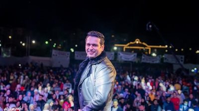 حفلات وأغنية جديدة.. 4 أيام أشغال فنية في حياة أحمد زكريا