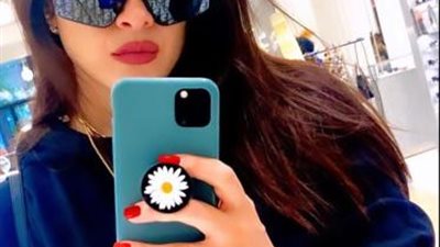 ياسمين عبد العزيز بإطلالة ساحرة في أحدث ظهور