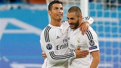 تقارير: بيرلو يوعد رونالدو بالتعاقد مع ”كريم بنزيما جديد”