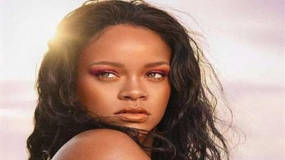 صدمة غير متوقعة من شبيهة ريهانا.. تعرف عليها