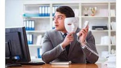 حسابه عسير.. تعرف على المدح المذموم