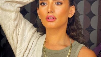 زينة تنتهى من تصوير فيلم ”التاريخ السرى لكوثر”