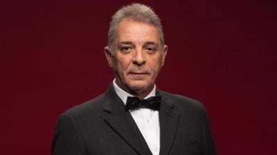 محمود حميدة يواصل تصوير دوره في مسلسل ”نقل عام”