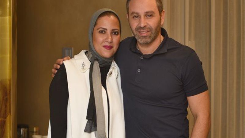 حازم امام وزوجته
