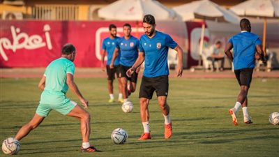 الأهلي يستأنف تدريباته بمران بدني تحت قيادة بينيكل