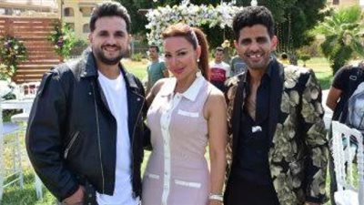 صناع فيلم ”تماسيح النيل” يروجون للعمل عن طريق ”الفلوكة”