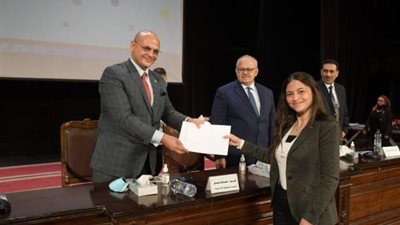 بالفيديو والصور .. جامعة القاهرة تكرم طلابها المشاركين في نموذج محاكاة الدول الأطراف لمكافحة الفساد