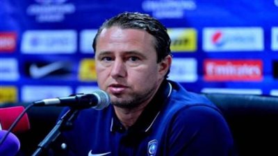 تقرير: إدارة الأهلي السعودي قررت عدم التجديد للمدرب ريجيكامب