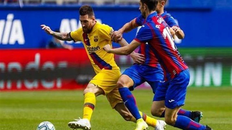 برشلونة وإيبار