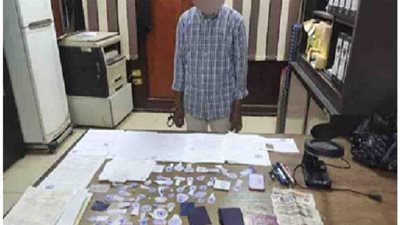 القبض على شخص بالقاهرة لقيامه بتقليد الأختام وتزوير الأوراق الرسمية