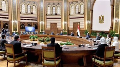 عاجل.. تفاصيل اجتماع الرئيس مع الحكومة لإنجاز ”مشروع القرن”