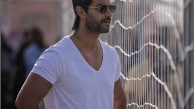 ”بعد أزمته بسبب فيروس كورونا”..كريم فهمي يعود لتصوير فيلم ”جارة القمر”