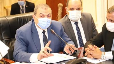 شاهد.. ما هى «القائمة السوداء» التي توجت عمل وزير القوى العاملة؟