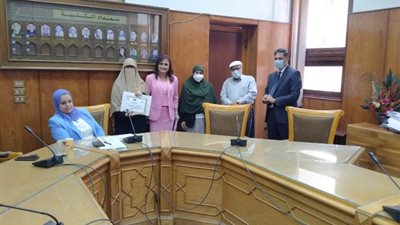 عميد ألسن عين شمس تفتتح فعاليات الأسبوع الثقافى الافتراضى