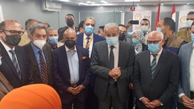 بالصور .. وزير التموين يفتتح أول مكتب نموذجي على مستوى الجمهورية ببورسعيد