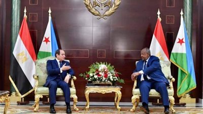 بعد زيارة تاريخية.. الرئيس السيسي يعود إلي القاهرة