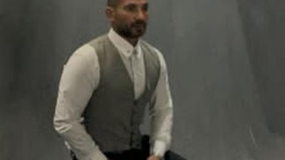 بركاتك يا نجم.. أحمد سعد بسبحة سوداء فى أحدث ظهور له