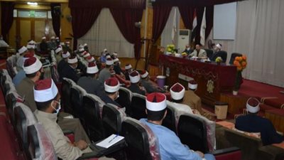 بدء دورة تدريبية لأئمة الأوقاف حول أساسيات اللغة العربية