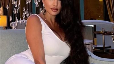 لاميتا فرنجيه تستعرض أنوثتها بإطلالة جريئة عبر ”انستجرام”