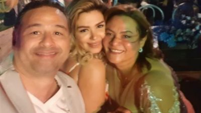 أمير شاهين يهنىء كاملة أبو ذكرى على حفل زفاف ابنتها: مبروك يا أم العروسة