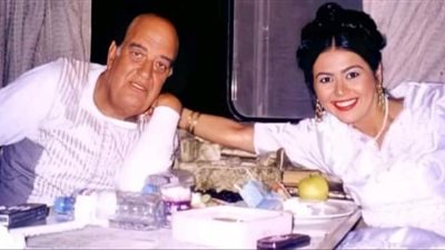 لقاء الخميسي تحيي الذكرى الأولى لوفاة حسن حسني بصورة تجمعهما: وحشتنا