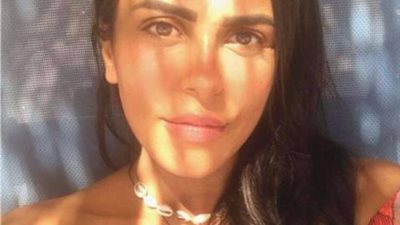 هاجر الشرنوبى تنجو من حادث سير بعد تلف سيارتها