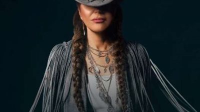 سميرة سعيد تثير الجدل ببوستر أغنيتها الجديدة