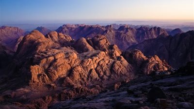 وزير الإسكان يتابع الموقف التنفيذى لمشروع تطوير موقع التجلى الأعظم بسيناء