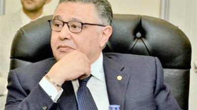 محافظ البحر الأحمر : إنشاء 800 وحدة سكنية للتطوير الحضري وتطوير حلقة السمك